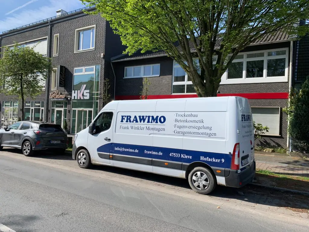 Firmenfahrzeug der Firma FRAWIMO